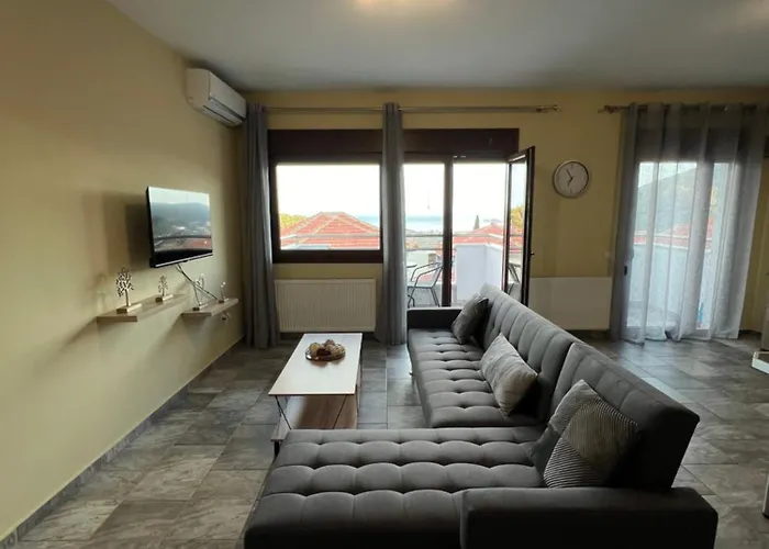 Penelope\'S Apartment Ιιι